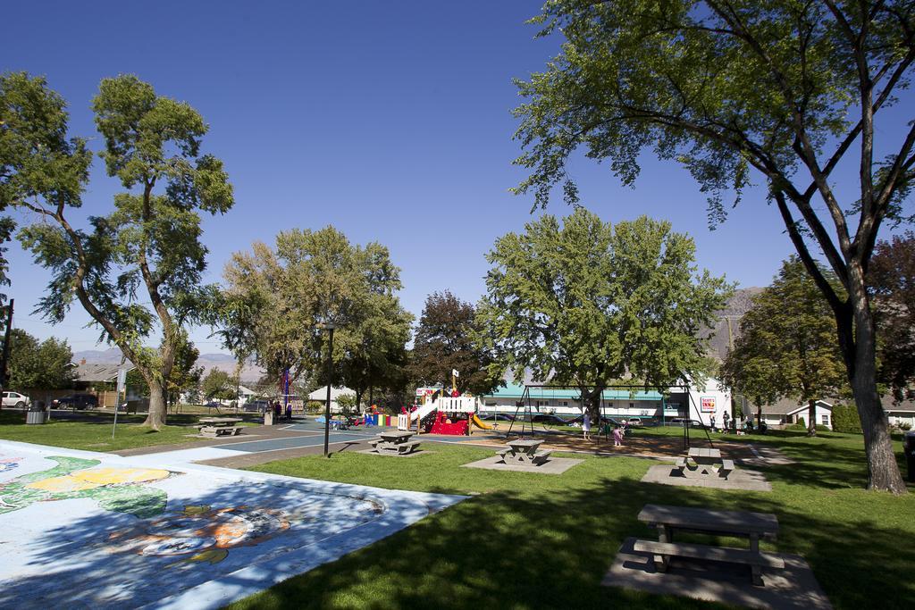 Scott's Inn&Restaurant Kamloops Exterior foto